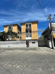 Apartamento com 3 quartos + dependência.