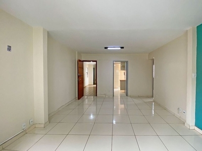 Apartamento com 3 quartos para locação, 68 m² por R$ 2.150/mês no Setor Bela Vista em Goiâ