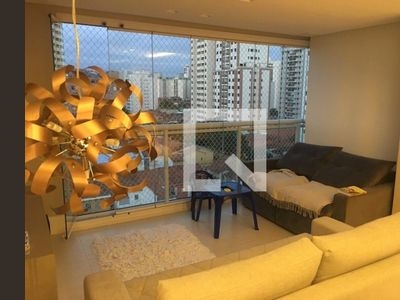 APARTAMENTO no 8º andar com 2 dormitórios e 2 garagens