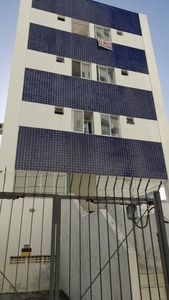Apartamento para aluguel possui 45 metros quadrados com 1 quarto em Candeal - Salvador - B