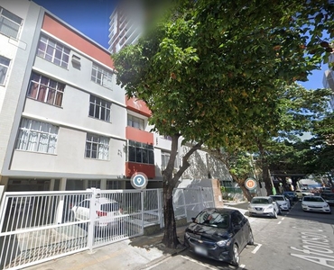 Apartamento para aluguel possui 70 metros quadrados com 2 quartos em Barra - Salvador - BA