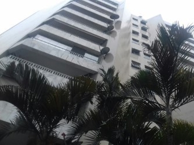 Apartamento para venda tem 128 metros quadrados com 3 quartos em Jardim Apipema - Salvador