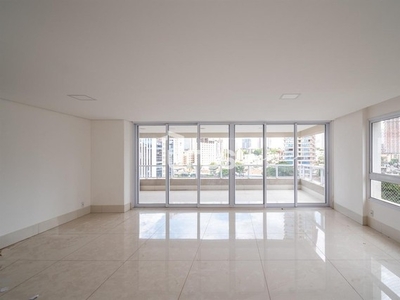 Apartamento para venda tem 223 metros quadrados com 3 quartos em Setor Oeste - Goiânia - G