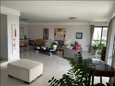 Apartamento para venda tem 391 metros quadrados com 5 quartos em Graça - Salvador - BA