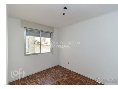 Apto Azenha | 2 Quartos | 65 M² | Cond: R$324.0 | 0 Vagas