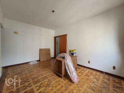 Apto Centro | 2 Quartos | 71 M² | Cond: R$490.0 | 1 Vaga