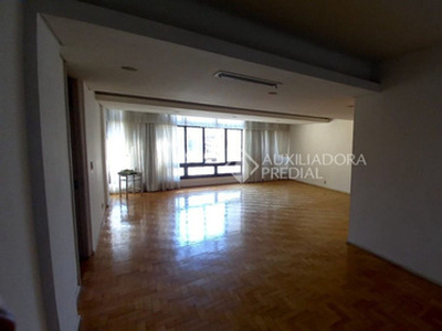 Apto Centro | 4 Quartos | 186 M² | Cond: R$950.0 | 1 Vaga