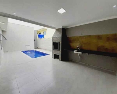 Belíssima Casa com 151m² com 3 quartos, suíte, piscina em Colombo/PR
