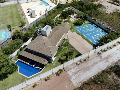 Casa a venda com 550 m2, terreno 2700 m2, com 5 suítes. Lagoa da Precabura, Eusébio - Cea