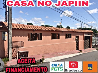 CASA Á VENDA EM JAPIIM COM 3 QUATOS/GARAGEM/300m2/QUINTAL.