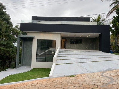 Casa alto padrão, 489m², lote 678m², 5 Qtos (3 suítes + 1 máster) Jardim Botânico.