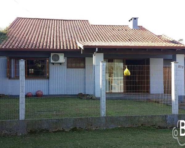 Casa com 3 dormitórios à venda, 200 m² por R$ 594.000,00 - Centro - Imbé/RS