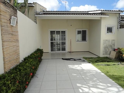 Casa com 3 dormitórios para alugar por R$ 1.300,00/mês - Guajiru - Fortaleza/CE