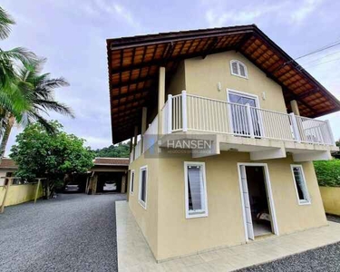 Casa com 3 dormitórios sendo 1 suíte à venda, 217 m² por R$ 649.900 - Glória - Joinville/S