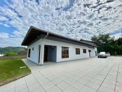 Casa com 3 quartos para alugar no Salto do Norte, Blumenau , 285 m2 por R$ 4.000