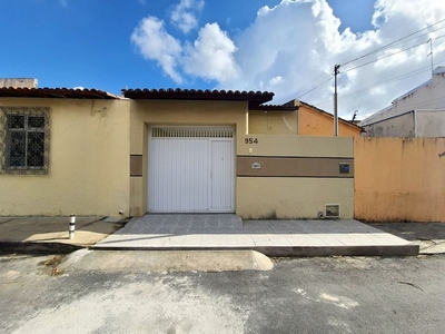 Casa com 4 quartos para alugar no Rodolfo Teófilo - Fortaleza/CE