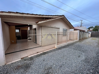 Casa com Churrasqueira, 2 dormitórios, cozinha planejada à venda no bairro Guaraituba, Colombo, PR