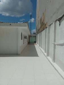 Casa comercial no conj. Manauense, 7Sala, 10vgs.