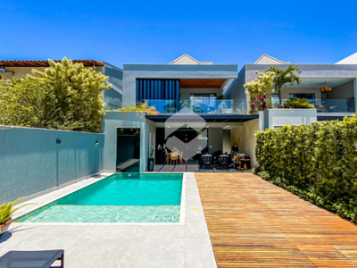 Casa Contemporânea à Venda no Condomínio Interlagos de Itaúna - Barra da Tijuca