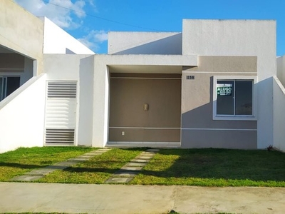 Casa de 2/4 dentro de condominio