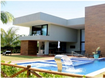 Casa de condomínio para aluguel e venda tem 362 metros quadrados com 8 quartos em Guarajub