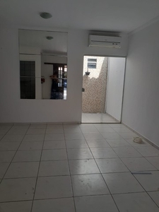 Casa de condomínio para aluguel possui 250 metros quadrados com 4 quartos em Cohama - São