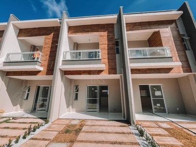 Casa em condomínio em Maracanaú com 3 Quartos e lazer.