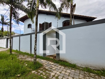 Casa em reforma para venda, Praia da Enseada em Guarujá, SP