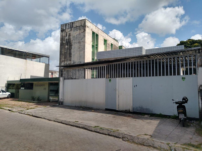 Casa Em Zumbi, Recife/pe De 600m² 7 Quartos À Venda Por R$ 990.000,00