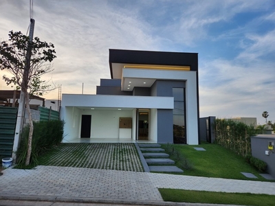 Casa mobiliada com 185m em Eusébio- Ceará