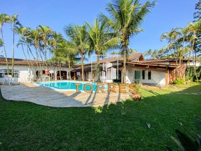 Casa na praia do pernambuco no guarujá, disponível para locação temporada no natal e ano novo! acomoda 12 pessoas