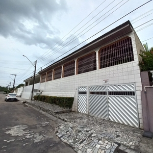 Casa no conjunto Belvedere - Planalto
