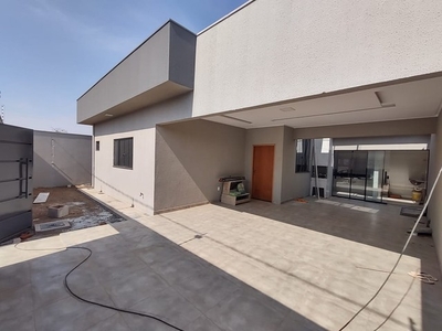 Casa no Polocentro. Ótima localização.