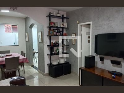 Casa para alugar com 3 dorms, 65m²