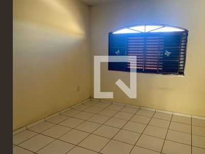 CASA com 8 dormitórios e 4 garagens