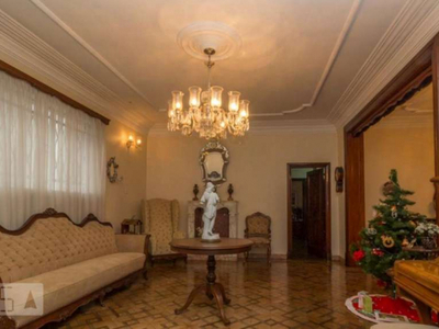 Casa para Aluguel - Barro Preto, 5 Quartos, 304 m² - Belo Horizonte