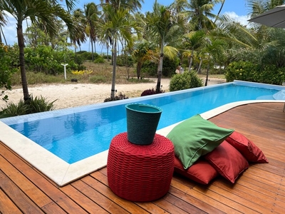 Casa para aluguel em Praia do Forte com 6 suítes frente ao Mar