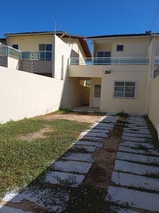 Casa para aluguel possui 120 metros quadrados com 3 quartos em Sapiranga - Fortaleza - CE