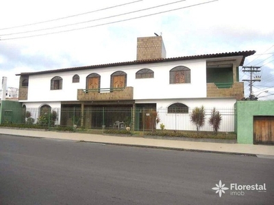 Casa para venda em Ponto Central de 530.00m² com 4 Quartos, 2 Suites e 4 Garagens