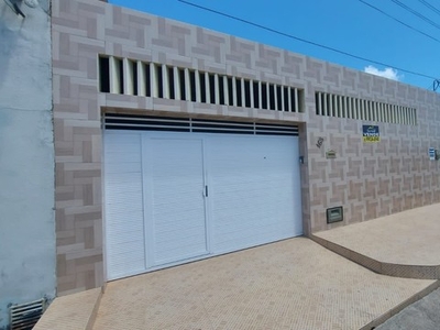 Casa para venda possui 180 metros quadrados com 3 quartos em Trapiche da Barra