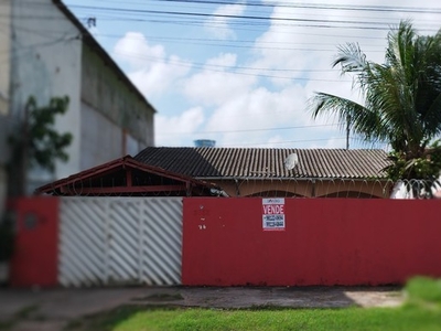 Casa para venda possui 200 metros quadrados com 4 quartos em Alvorada - Macapá - AP