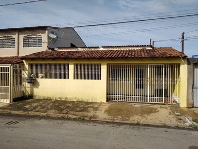 Casa para venda possui 250 metros quadrados com 5 quartos em Ceilândia Norte - Brasília -