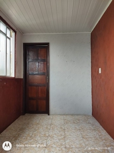 Casa para venda possui 45 metros quadrados com 1 quarto em Massaranduba - Salvador - BA