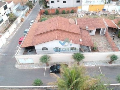 Casa para venda tem 400 metros quadrados com 4 quartos