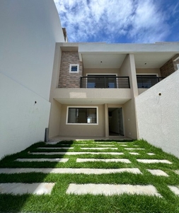 CASA RESIDENCIAL em LAURO DE FREITAS - BA, IPITANGA