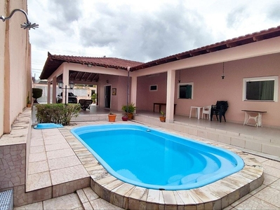 Casa Residencial Samambaias com piscina