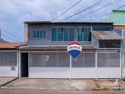 Casa sobrado a venda no centro de Ceilândia, QNM 20