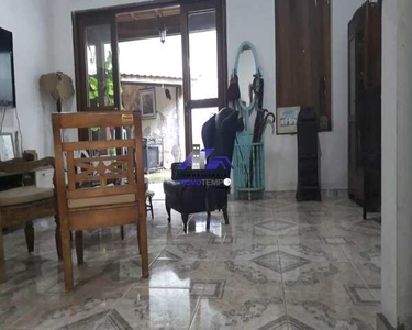 Casa térrea a venda em Cotia com 4 dorm e 4 Vagas - Cond. Granja Carneiro Viana