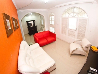 Casa Térrea para aluguel e venda tem 200 metros quadrados com 4 quartos em Aleixo - Manaus