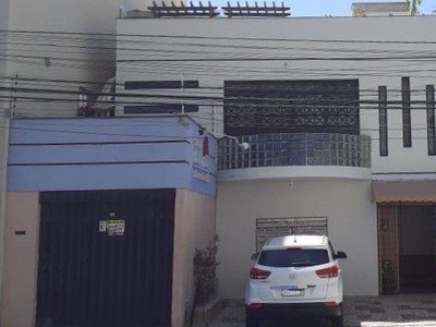 Casa triplex à venda por R$ 2.800.000 - Guararapes, Fortaleza/CE